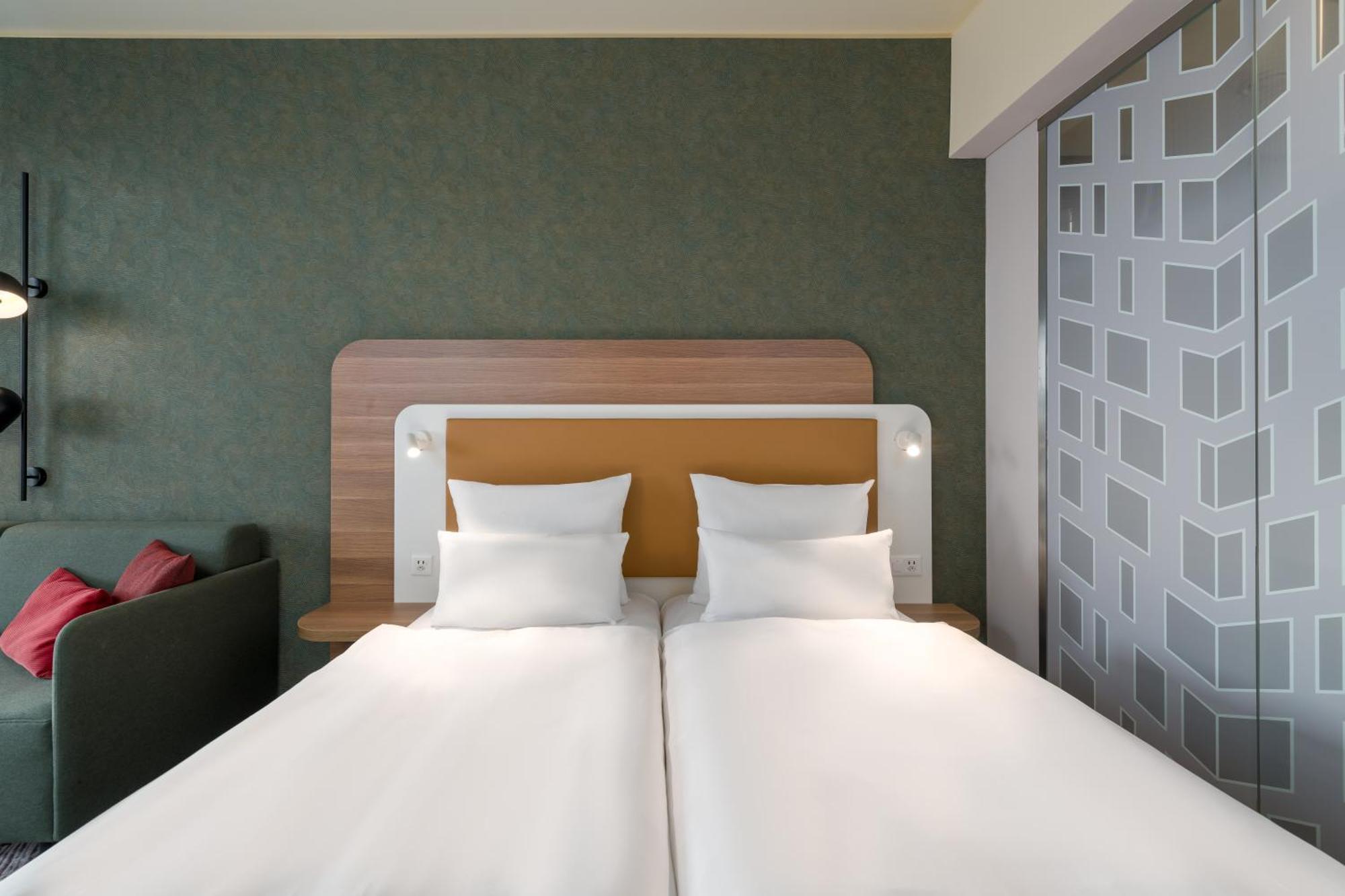 Mercure Zuerich City Room photo